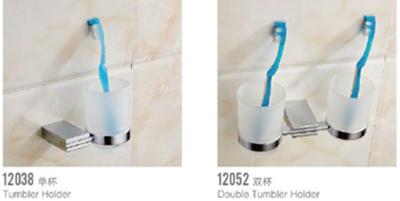 Chine Culbuteur poli Brush Holder de zinc d'accessoires de salle de bains en métal de support de tasse de Tunbler à vendre