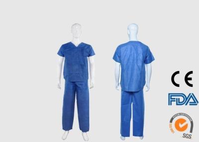 中国 XL XXLの使い捨て可能な作動は病院/医院のための通気性にガウンを着せます 販売のため