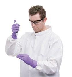 China White Disposable Polypropylene Lab Coat , Film Laminated Disposable Visitor Coats for sale