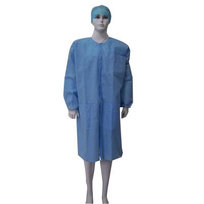 China PP Disposable Chemistry Lab Coat 20-60gsm Water And Chemical Resistant for sale