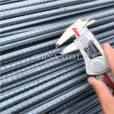 China 12m m deformaron la barra de acero C45 que reforzaba las barras de acero deformadas para la construcción en venta