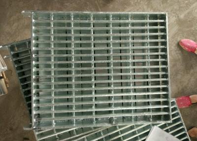 China Industrial Galvanized Steel Walkway Grating Hot Galvanized Strong Impact Resistance for sale