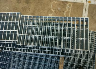 China Flat Bar Metal Grate Flooring , Material Saving Galvanized Walkway Grating for sale