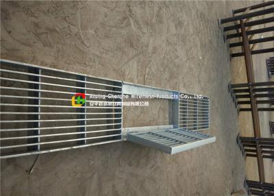China Dreno grating de aço galvanizado mergulhado quente da casa de HDB 1800X300 que raspa com dobradiça à venda