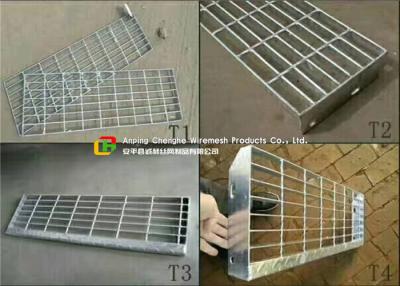China Las pisadas de rejilla de alta resistencia de la barra de acero multan el aspecto para la fábrica química en venta