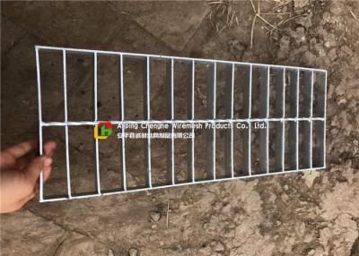 China Plain Flat Platform Hot Dipped Galvanized Steel Grating Closed / Open End for sale