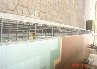 中国 広場の排水系統のためのバットによって溶接される鋼鉄火格子の下水管カバー軸受け棒 販売のため