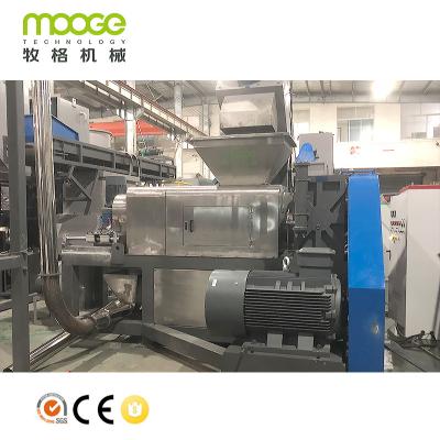 Chine Machine en plastique de pelletisation de dessiccateur humide, serrant la machine de pelletisation d'ANIMAL FAMILIER à vendre
