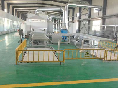 China Calibre ULTRAVIOLETA del arma de espray de la máquina de capa de espray 1.1m m para el papel en venta