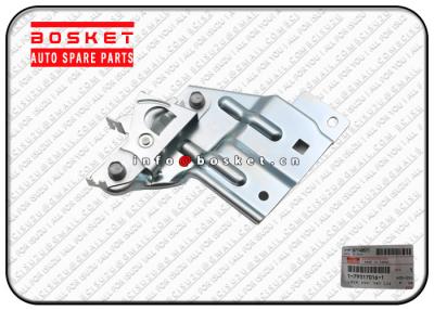 China 1793170160 1-79317016-0 Front Lid Lock Assembly Suitable for ISUZU CXZ81 10PE1 for sale