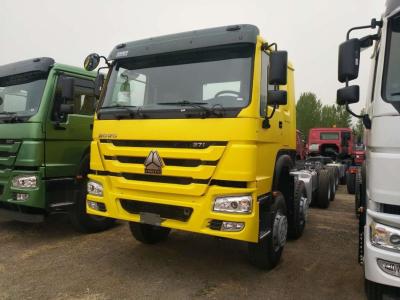 China 70-80 as toneladas usaram a condução à direita usada caminhões RHD dos caminhões da carga do transporte, Sinotruck usaram o transporte de registro Tru da segunda mão à venda