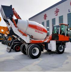 China Used Concrete Mixer Yuchai Engine 9000kg Curb Weight 6 Meters Brand New Self Loading Mixing Truck for sale