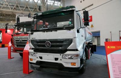 중국 Heavy Oil Tanker Truck Sinotruck 20m3 Tanker Aluminum Alloy MAN Front Axle Flat Cab 판매용