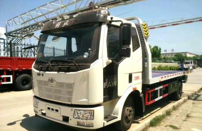 China Wrecker Tow Truck Bed FAW J6L Model Single Axle 6 Wheels 160hp Loading 3.5 Tons LHD for sale