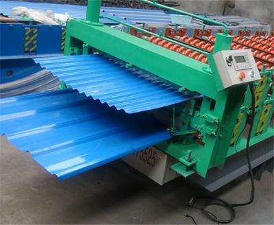 China Rollo de conducción de cadena de la capa doble que forma la máquina 1200 milímetros de la bobina de alimentación de la hoja en venta