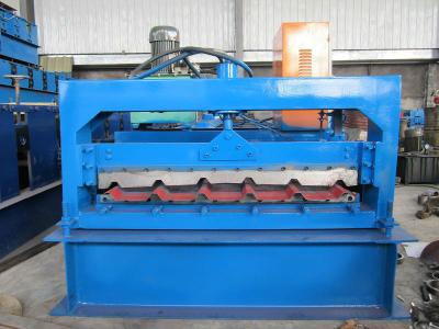 China Building Material Metal Roof Roll Forming Machine 380V 50Hz 3 Phase Voltage for sale