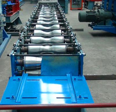 China M de alumínio da máquina 8 - 12 do telhado do metal da emenda da posição/capacidade de produção mínima à venda