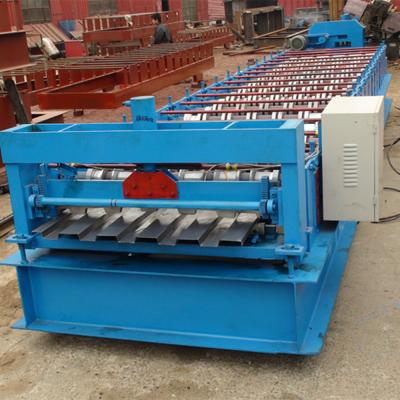 China Rollo de acero del corte hidráulico que forma la máquina para el tablero de aluminio del envase del panel en venta