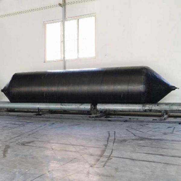 Quality Docking And Undocking Ship Rubber Airbag , Black 2.0m Inflatable Rubber Balloon for sale