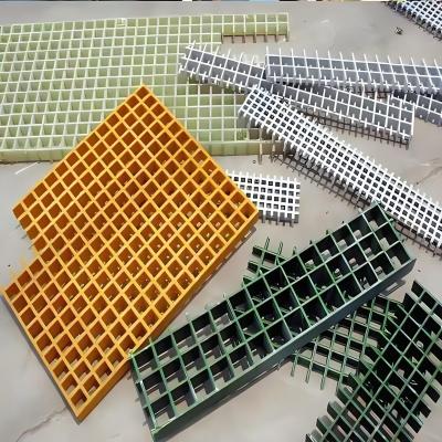 China Resin Fiber Type GFRP Molded Plastic Floor Grating for Building Corrosion Resistance for sale