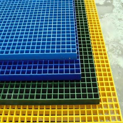 China High Strength Glass Fiber Moulded Resin Grating 38x38mm for Food Processing Industry for sale