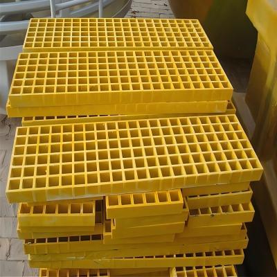 China High Strength Composite Fiberglass FRP Decking Solid Pultruded FRP Grating for Flooring Panels for sale