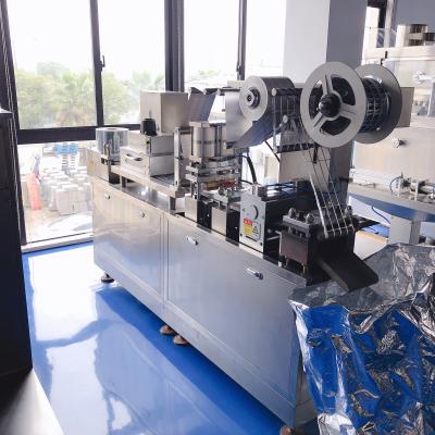China Tipo liso máquinas do CE de processamento farmacêuticas para tabuletas e cápsulas à venda
