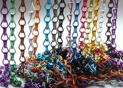 中国 二重ホック アルミニウム鎖によって構成される大広間の仕切りの金属の網の飾り布 販売のため