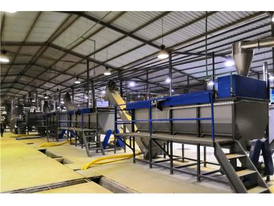 Chine La machine de réutilisation en plastique d'agrafe de polyester 1500RPM 190KW pour des déchets réutilisent l'usine à vendre