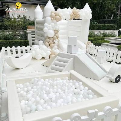 Китай Детское белое мягкое оборудование игровой площадки бассейн с горки продается