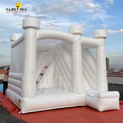 China Commercial inflável casa de salto combo castelo saltador com escorrega para festas à venda