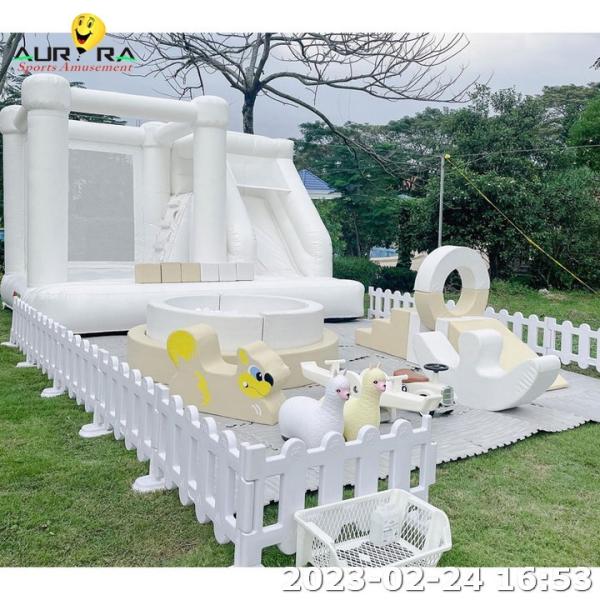 Quality Soft Play Equipment White Inflatable Bounce House Waterproof Customized PVC for sale