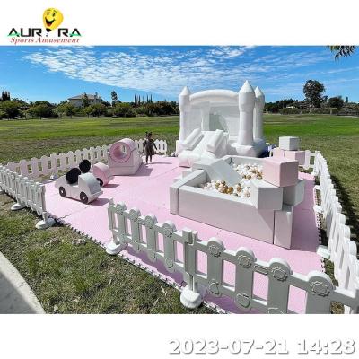 China 10 Passenger Soft Play Fence Kids Outdoor Playground Soft Play Mobile Gates For Yards for sale