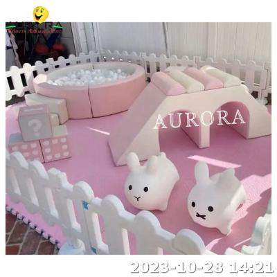 China Indoor Playground Rental Pink Kids Soft Play Equipment Merry Go Round Package en venta