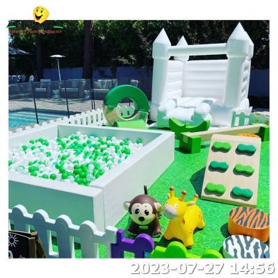 China Indoor Soft Play Equipment Inflatable Bounce House Ball Pit With Soft Play en venta