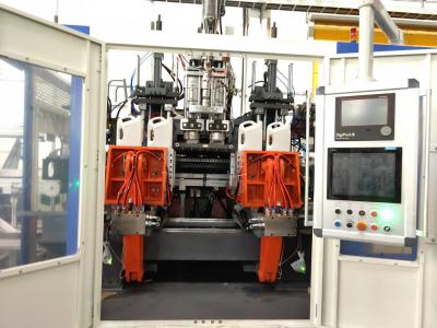China Máquina plástica 620m m completamente automáticos del moldeo por insuflación de aire comprimido de la botella de la estación doble en venta