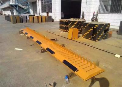 China 3 Meter lenght check point tire spikes highest level security Q235 steel frame for sale