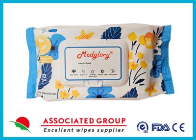 China Natural Ingredient Spunlaced Nonwoven Adult Wet Wipes For Skin Cleaning With Vitamin E for sale