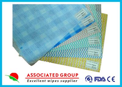 China Mesh Printing Non Woven Roll , Spunlace Nonwoven Wipes With Different Color / Pattern for sale