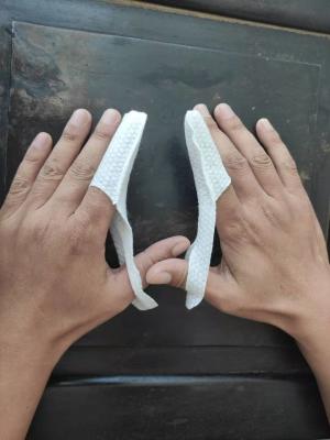 Китай Анти- заглатывая ткани Antibacterail Spunlace Nowoven уборщика зубов младенца продается