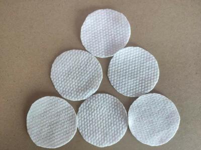 中国 6cmの円形の構造の除去剤の乾燥したワイプ65g TRUTZSCHLER SpunlaceのNonwoven生地 販売のため