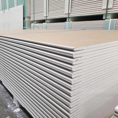 China 4x8' 15mm Standard Plaster Board , Gypsum Wall Board For Building Ceiling for sale