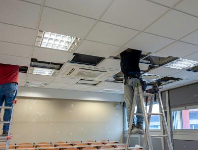 Chine le PVC de 600mmx1200mm a stratifié le plafond couvre de tuiles pour le plafond de bureau d'hôtel à vendre