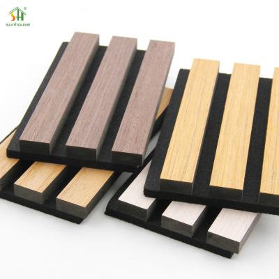 中国 High Quality  Acoustic Decorative Wood Mdf Sound Absorbing Grooved Acoustic Panel For Interior Wall 販売のため