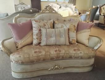 China Wooden Frame Cushion Luxury Antique Chesterfield Sofa for sale