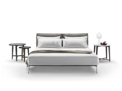 China Leather Upholstered Modern Design King Size Bed for sale