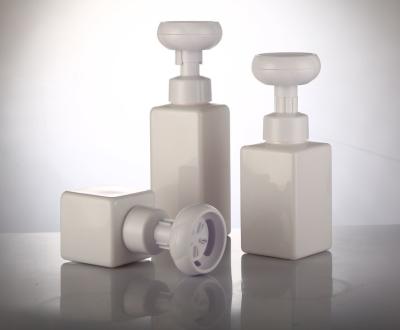 China Quadratische Shampoo-und Conditioner-Flaschen-Schaum-Pumpflasche-Pumpen-Spitzenzufuhr 250ml-650ml zu verkaufen