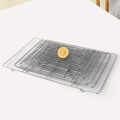China Technique Woven Stainless Steel Baking Tray Mesh Net Rack in Different Shapes and Sizes for sale