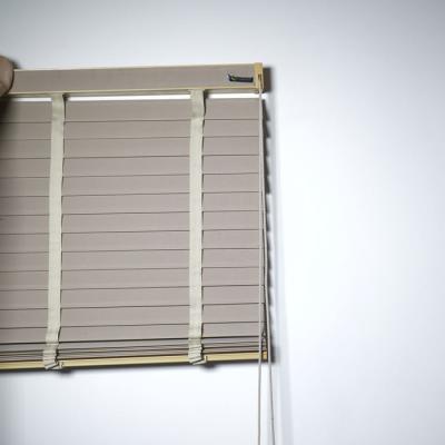 China Sun Shading Wooden Day Night Venetian Window Curtain Blinds for sale