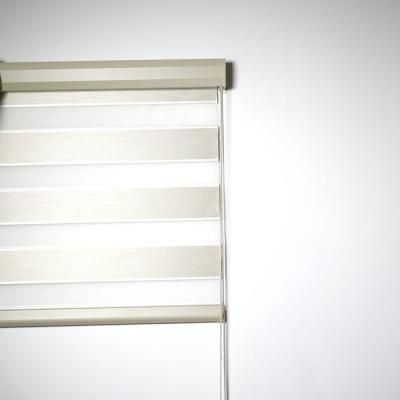 Chine Doubles abat-jour de rouleau de fenêtre d'ombre de zèbre horizontal d'abat-jour à vendre